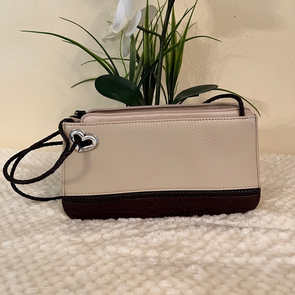 💚Brighton wristlet purse💚🩷💚